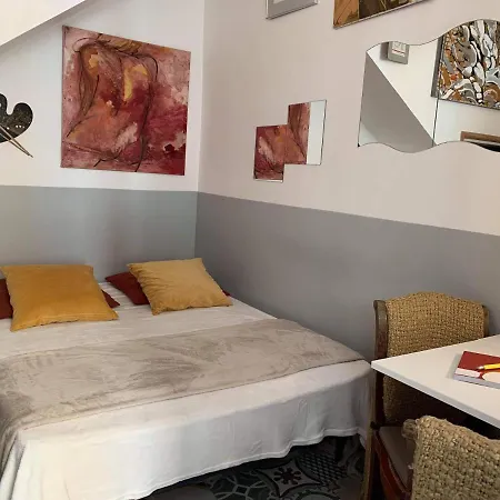 Apartment Artist Mini Estudio *